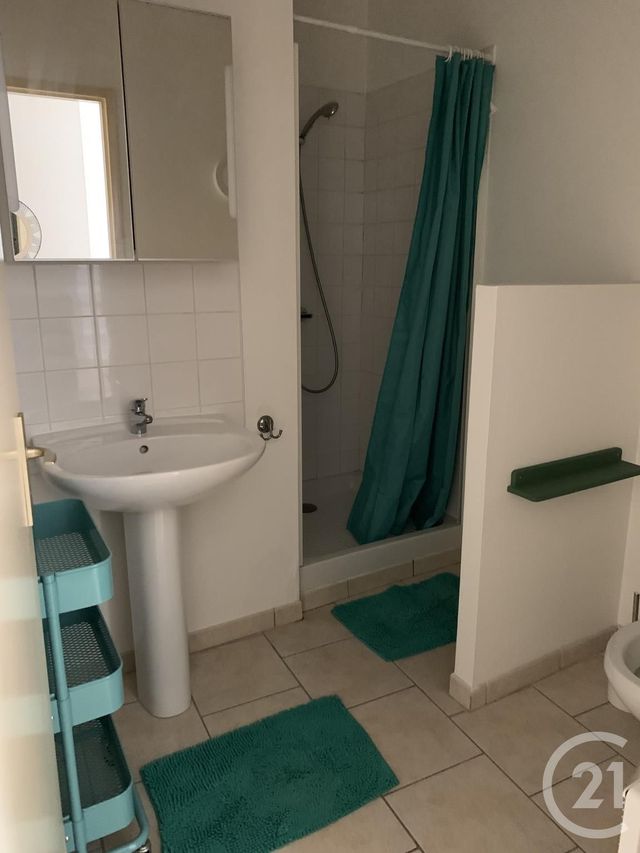 Appartement T2 &agrave; louer - 2 pi&egrave;ces - 40 m2 - Cognac - 16 - POITOU-CHARENTES