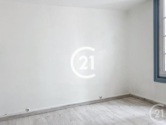 Appartement F4 &agrave; louer - 4 pi&egrave;ces - 127 m2 - Cognac - 16 - POITOU-CHARENTES