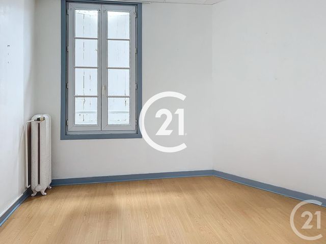 Appartement F4 &agrave; louer - 4 pi&egrave;ces - 127 m2 - Cognac - 16 - POITOU-CHARENTES