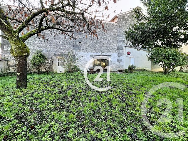 Maison &agrave; louer - 6 pi&egrave;ces - 179 m2 - Cognac - 16 - POITOU-CHARENTES