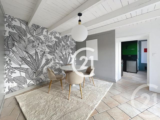 Maison &agrave; louer - 5 pi&egrave;ces - 111 m2 - St Brice - 16 - POITOU-CHARENTES