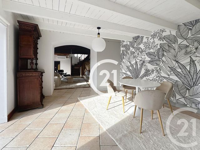 Maison &agrave; louer - 5 pi&egrave;ces - 111 m2 - St Brice - 16 - POITOU-CHARENTES