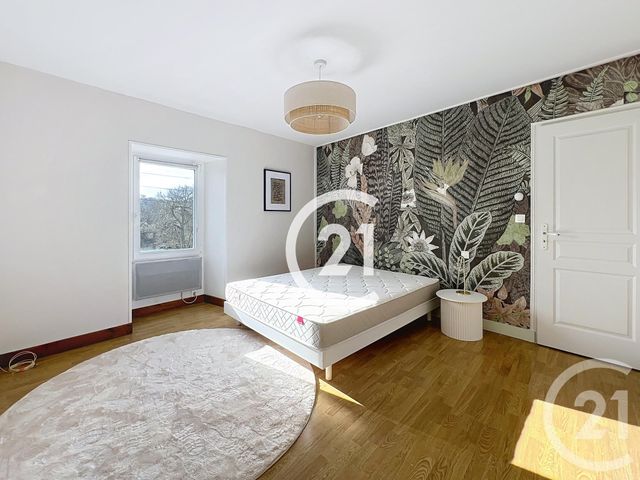 Maison &agrave; louer - 5 pi&egrave;ces - 111 m2 - St Brice - 16 - POITOU-CHARENTES