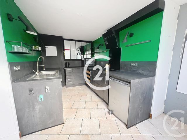 Maison &agrave; louer - 5 pi&egrave;ces - 111 m2 - St Brice - 16 - POITOU-CHARENTES