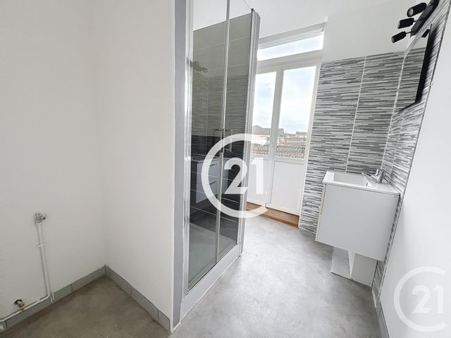 Appartement T2 &agrave; louer - 2 pi&egrave;ces - 32 m2 - Cognac - 16 - POITOU-CHARENTES