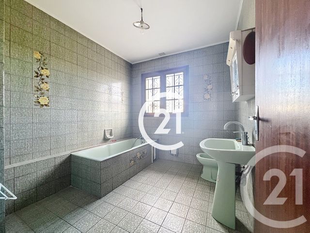 Maison &agrave; vendre - 5 pi&egrave;ces - 115,80 m2 - Chateaubernard - 16 - POITOU-CHARENTES