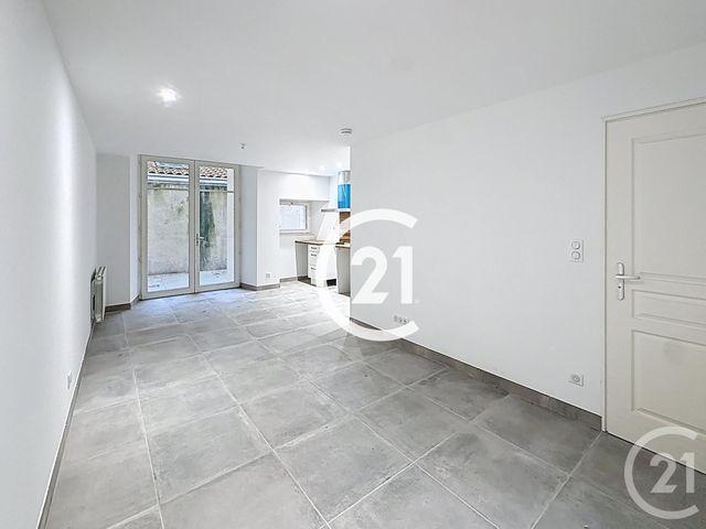 Appartement F1 &agrave; louer - 1 pi&egrave;ce - 29,50 m2 - Cognac - 16 - POITOU-CHARENTES