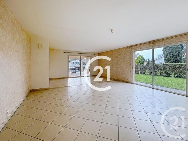 Maison &agrave; louer - 5 pi&egrave;ces - 149 m2 - Merpins - 16 - POITOU-CHARENTES