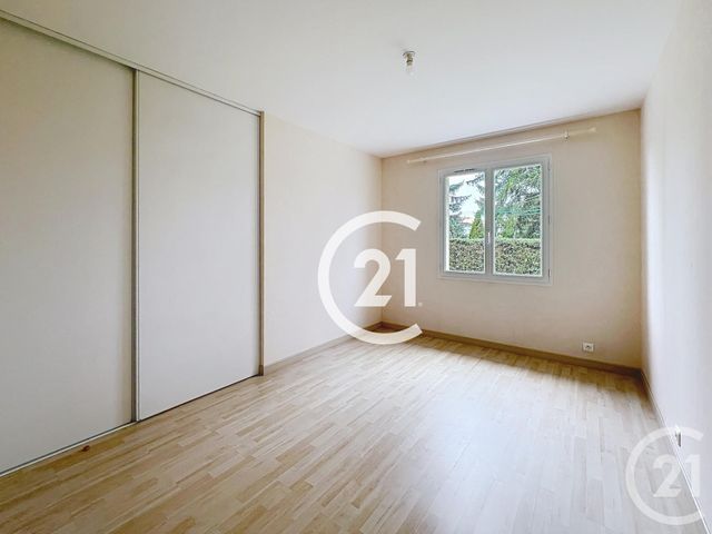 Maison &agrave; louer - 5 pi&egrave;ces - 149 m2 - Merpins - 16 - POITOU-CHARENTES