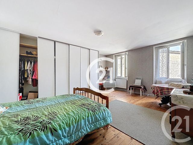 Maison &agrave; vendre - 7 pi&egrave;ces - 218,30 m2 - Louzac St Andre - 16 - POITOU-CHARENTES