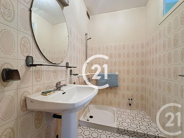 Maison &agrave; vendre - 7 pi&egrave;ces - 218,30 m2 - Louzac St Andre - 16 - POITOU-CHARENTES