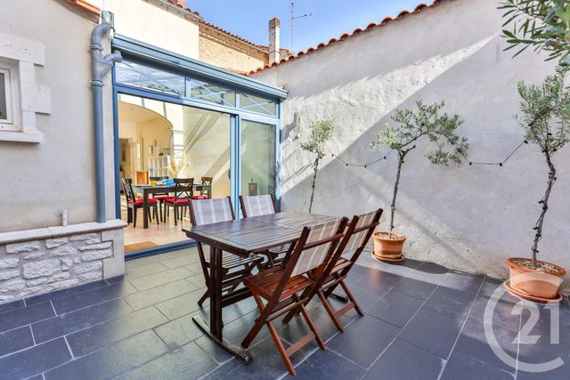 Maison &agrave; louer - 4 pi&egrave;ces - 110,40 m2 - Cognac - 16 - POITOU-CHARENTES