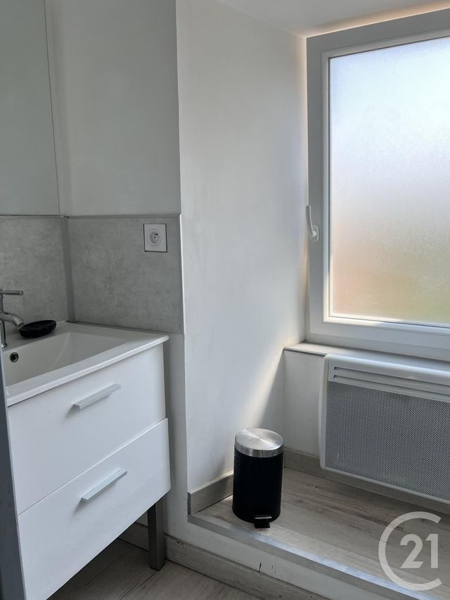 Appartement F2 &agrave; louer - 2 pi&egrave;ces - 54 m2 - Cognac - 16 - POITOU-CHARENTES