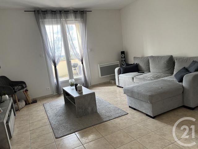 Appartement F2 &agrave; louer - 2 pi&egrave;ces - 50 m2 - Archiac - 17 - POITOU-CHARENTES