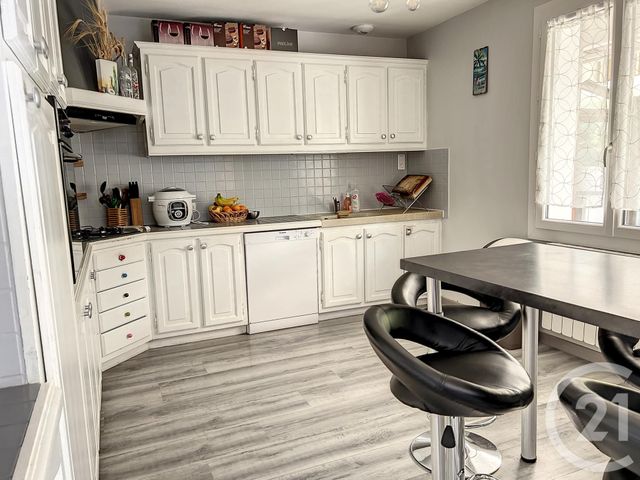 Maison &agrave; louer - 5 pi&egrave;ces - 114 m2 - Archiac - 17 - POITOU-CHARENTES