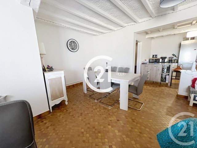 Appartement T3 &agrave; louer - 4 pi&egrave;ces - 95 m2 - Archiac - 17 - POITOU-CHARENTES