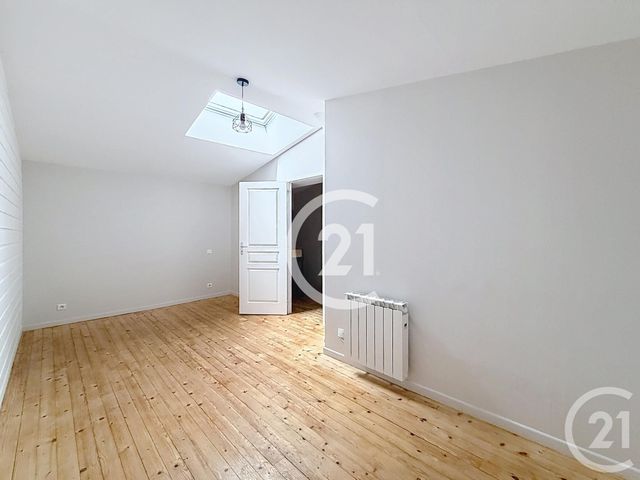 Appartement F4 &agrave; louer - 4 pi&egrave;ces - 90 m2 - Cognac - 16 - POITOU-CHARENTES