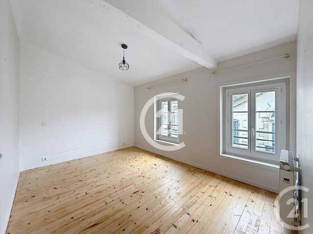 Appartement F4 &agrave; louer - 4 pi&egrave;ces - 90 m2 - Cognac - 16 - POITOU-CHARENTES