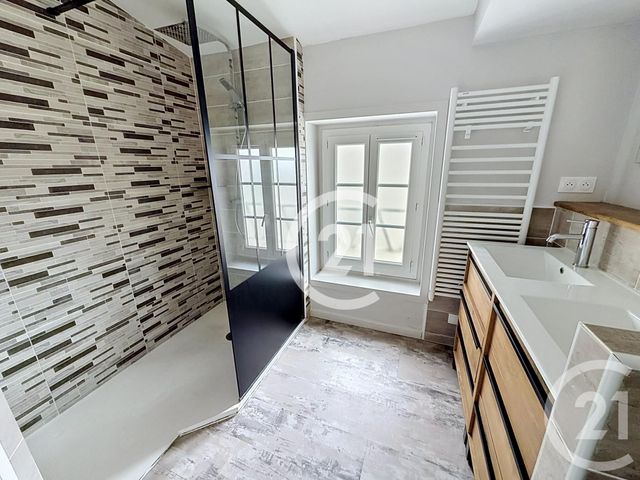 Appartement F4 &agrave; louer - 4 pi&egrave;ces - 90 m2 - Cognac - 16 - POITOU-CHARENTES