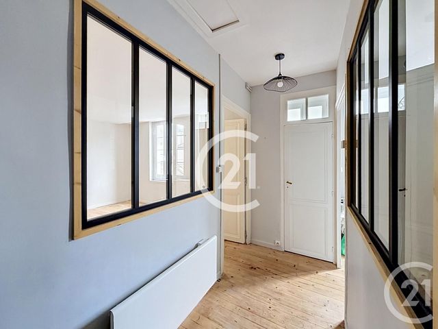 Appartement F4 &agrave; louer - 4 pi&egrave;ces - 90 m2 - Cognac - 16 - POITOU-CHARENTES