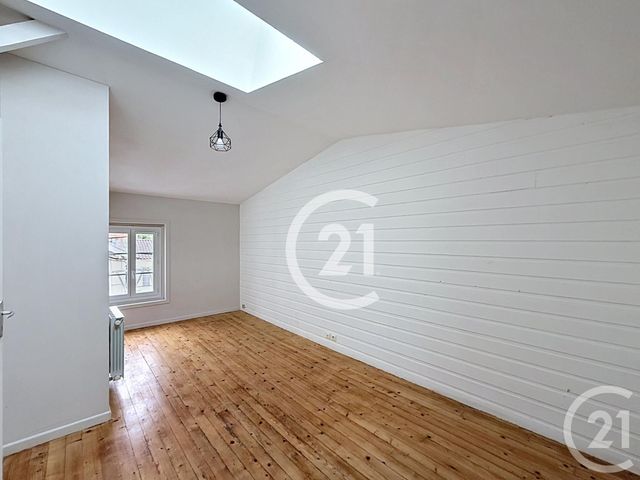 Appartement F4 &agrave; louer - 4 pi&egrave;ces - 90 m2 - Cognac - 16 - POITOU-CHARENTES