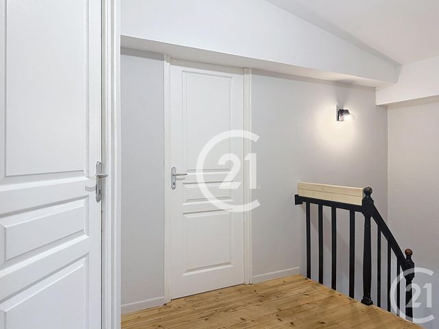 Appartement F4 &agrave; louer - 4 pi&egrave;ces - 90 m2 - Cognac - 16 - POITOU-CHARENTES