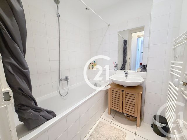 Appartement T3 &agrave; louer - 3 pi&egrave;ces - 86 m2 - Cognac - 16 - POITOU-CHARENTES