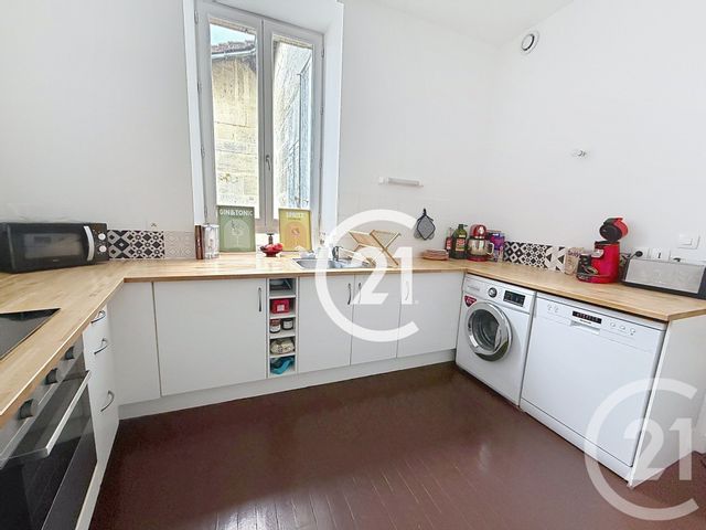 Appartement T3 &agrave; louer - 3 pi&egrave;ces - 86 m2 - Cognac - 16 - POITOU-CHARENTES