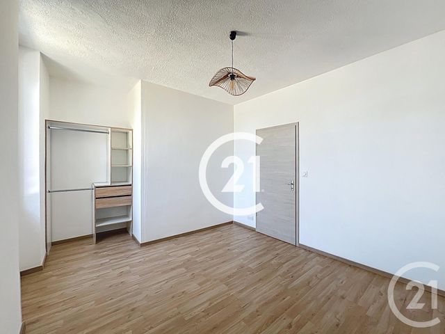 Maison &agrave; louer - 5 pi&egrave;ces - 143 m2 - Cognac - 16 - POITOU-CHARENTES