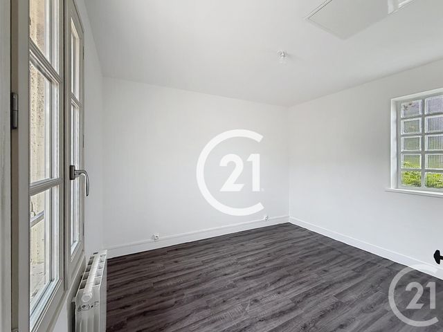 Appartement F3 &agrave; louer - 4 pi&egrave;ces - 92,60 m2 - Cognac - 16 - POITOU-CHARENTES