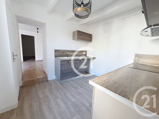 Appartement F3 &agrave; louer - 4 pi&egrave;ces - 92,60 m2 - Cognac - 16 - POITOU-CHARENTES