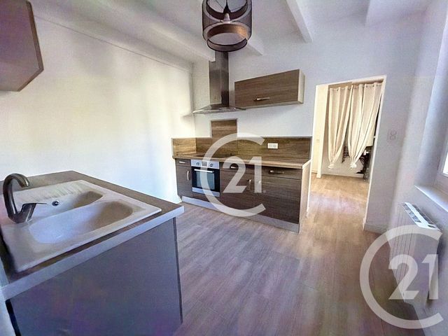 Appartement F3 &agrave; louer - 4 pi&egrave;ces - 92,60 m2 - Cognac - 16 - POITOU-CHARENTES