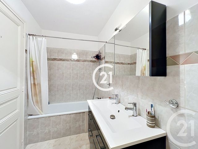 Maison &agrave; vendre - 5 pi&egrave;ces - 99 m2 - Cognac - 16 - POITOU-CHARENTES