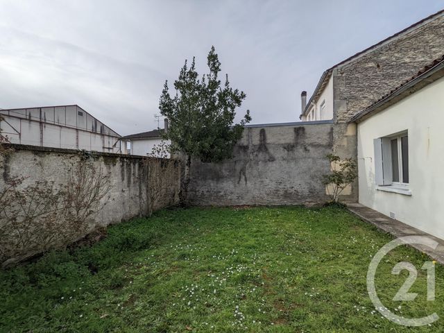 Maison &agrave; louer - 3 pi&egrave;ces - 66 m2 - Cognac - 16 - POITOU-CHARENTES