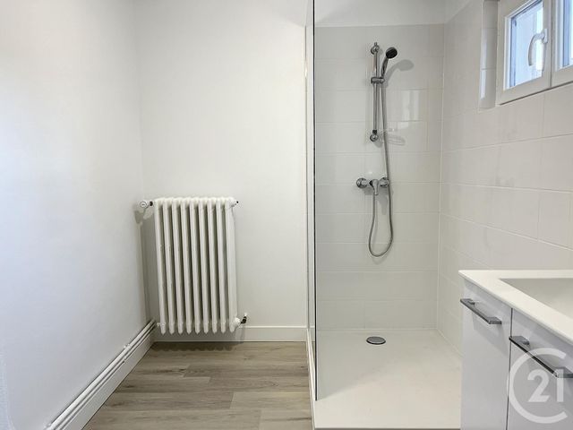 Maison &agrave; louer - 3 pi&egrave;ces - 66 m2 - Cognac - 16 - POITOU-CHARENTES