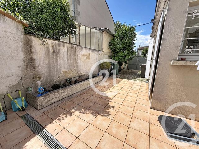 Maison &agrave; louer - 4 pi&egrave;ces - 108 m2 - Cognac - 16 - POITOU-CHARENTES