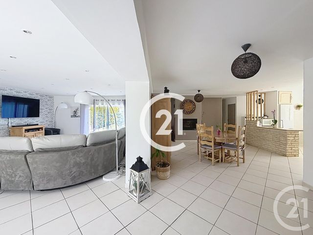 Maison &agrave; vendre - 5 pi&egrave;ces - 141 m2 - Juillac Le Coq - 16 - POITOU-CHARENTES
