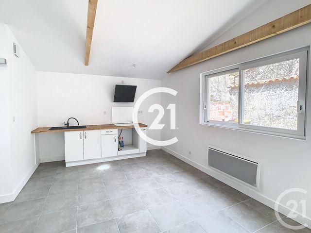 Maison &agrave; louer - 4 pi&egrave;ces - 83 m2 - Cognac - 16 - POITOU-CHARENTES