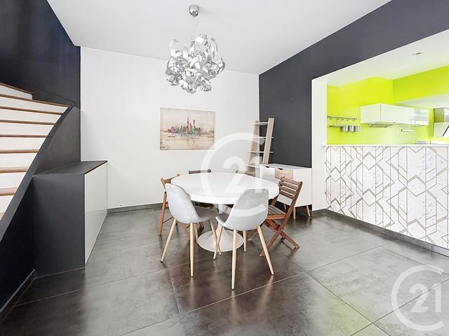 Maison &agrave; louer - 4 pi&egrave;ces - 136 m2 - Cognac - 16 - POITOU-CHARENTES