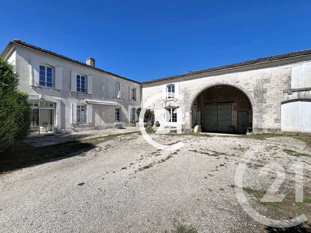 Maison &agrave; vendre - 10 pi&egrave;ces - 308 m2 - Louzac St Andre - 16 - POITOU-CHARENTES