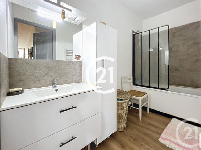 Appartement F3 &agrave; louer - 3 pi&egrave;ces - 55,30 m2 - Cognac - 16 - POITOU-CHARENTES