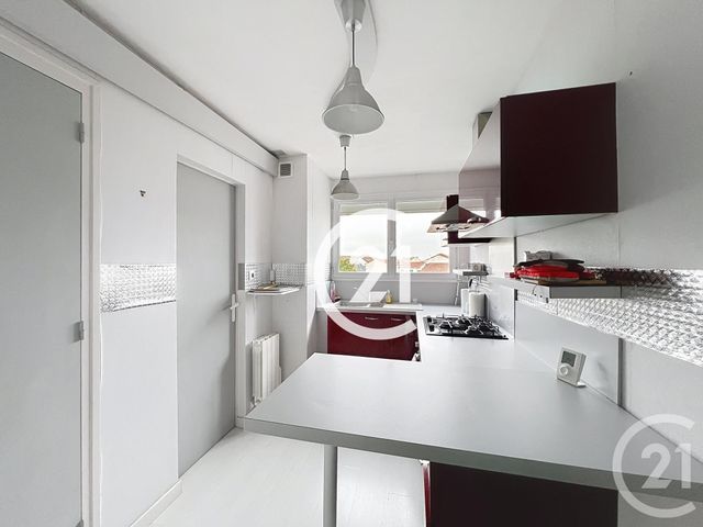 Appartement F2 &agrave; louer - 2 pi&egrave;ces - 64 m2 - Cognac - 16 - POITOU-CHARENTES