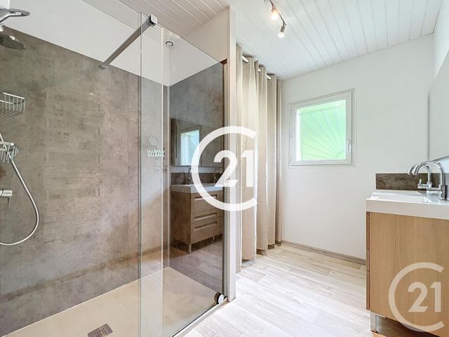 Maison &agrave; louer - 4 pi&egrave;ces - 103,50 m2 - St Martial Sur Ne - 17 - POITOU-CHARENTES