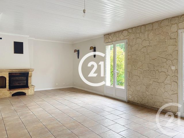 Maison &agrave; louer - 4 pi&egrave;ces - 103,50 m2 - St Martial Sur Ne - 17 - POITOU-CHARENTES