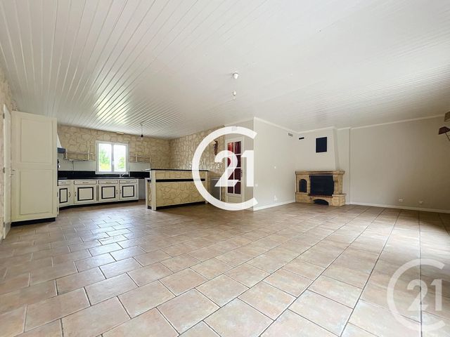 Maison &agrave; louer - 4 pi&egrave;ces - 103,50 m2 - St Martial Sur Ne - 17 - POITOU-CHARENTES