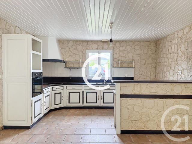 Maison &agrave; louer - 4 pi&egrave;ces - 103,50 m2 - St Martial Sur Ne - 17 - POITOU-CHARENTES