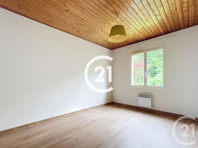 Maison &agrave; louer - 4 pi&egrave;ces - 103,50 m2 - St Martial Sur Ne - 17 - POITOU-CHARENTES