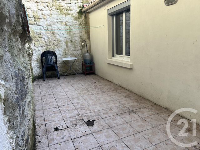 Maison &agrave; louer - 2 pi&egrave;ces - 54,50 m2 - Cherac - 17 - POITOU-CHARENTES