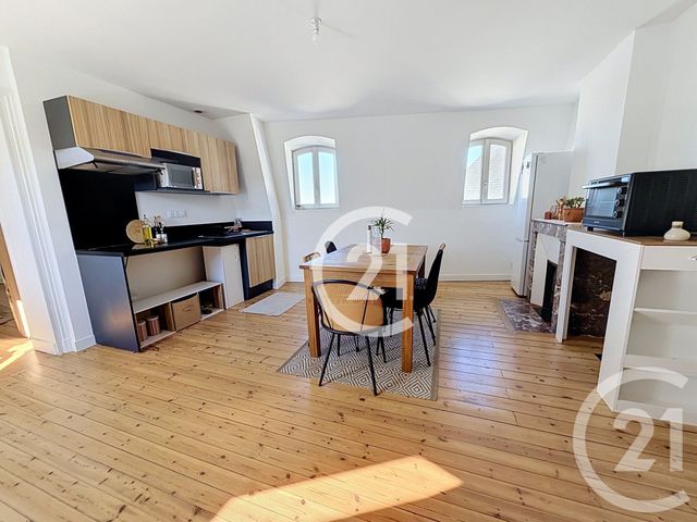 Appartement F3 &agrave; louer - 2 pi&egrave;ces - 57 m2 - Cognac - 16 - POITOU-CHARENTES
