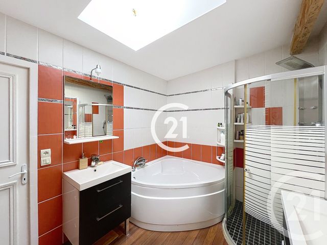 Maison &agrave; louer - 10 pi&egrave;ces - 255 m2 - Cognac - 16 - POITOU-CHARENTES